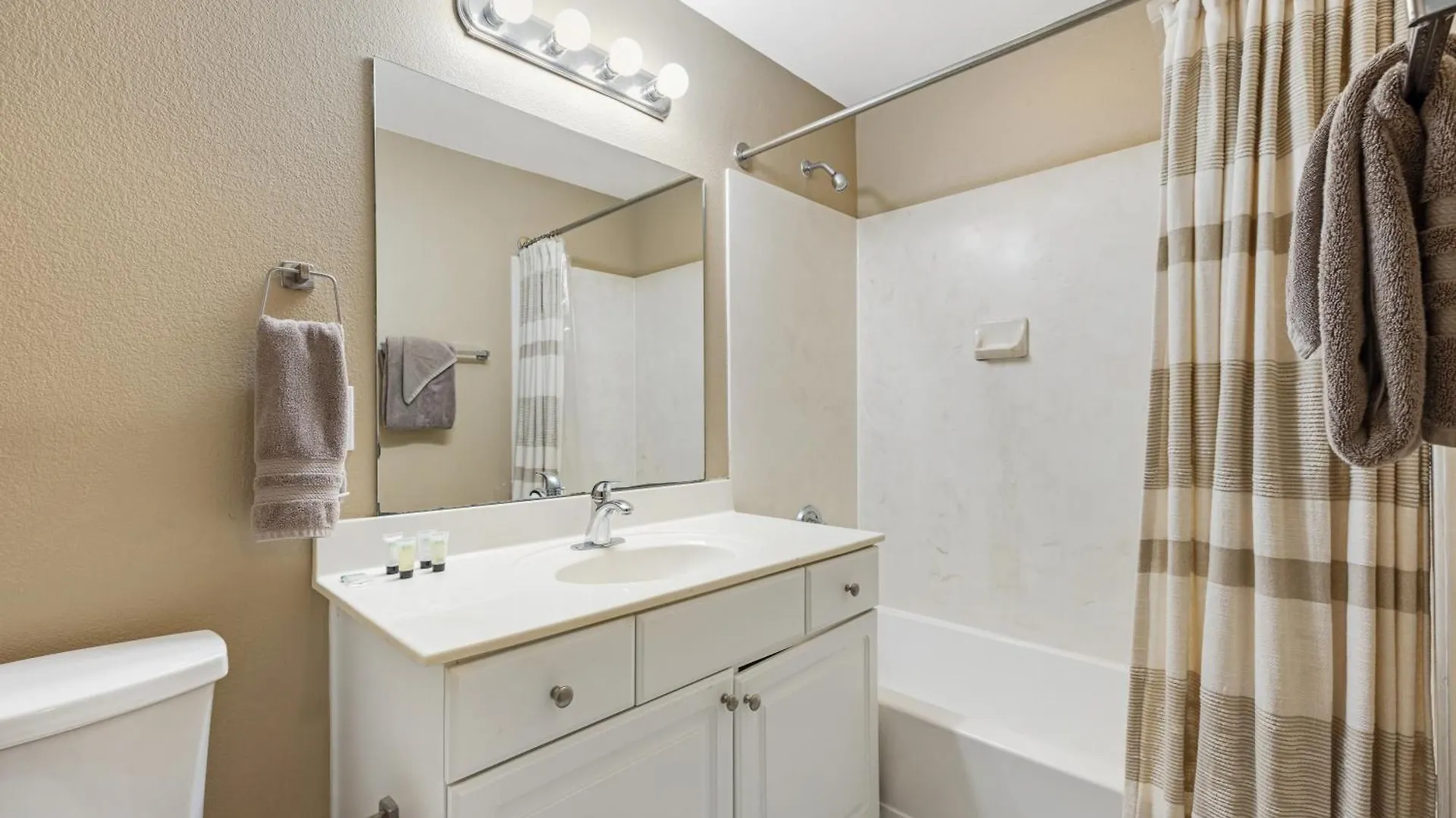 Exceptional Tidewater 403 Condo Overlooking The Gulf! Stunning! Panama City Beach