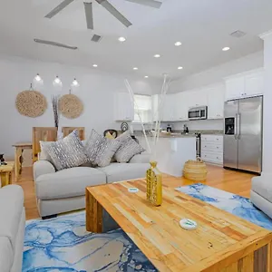 * Sugar Sands * Steps To * Pool * Balconies * Holiday home