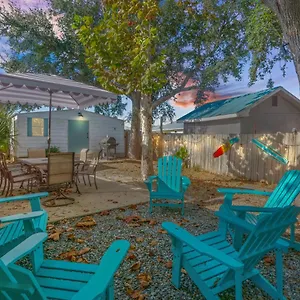 Fanta Sea: Coastal Retreat With Hot Tub And Game Holiday home